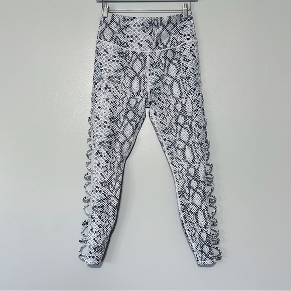 Good American Python Foil Zig Zag High Waisted Leggings - Picture 2 of 8